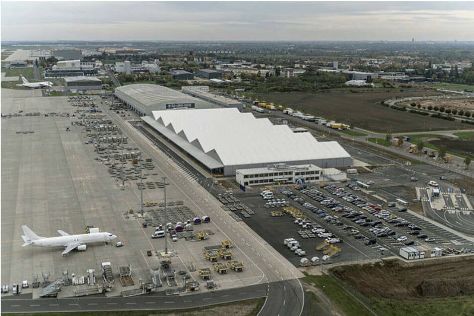 Der Flughafen Leipzig/Halle könnte bald weiter ausgebaut werden. Vor allem die Anzahl der Stellplätze für Frachtflugzeuge soll steigen.