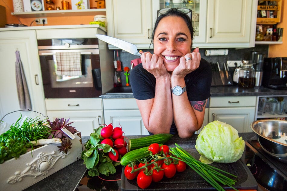Sandra kocht für ihr Leben gern – und das seit ihrer Kindheit.