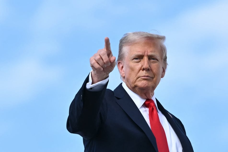 President Donald Trump announced in an open letter "to all NATO nations and the world" that he was ready to slap further sanctions on Russia, if allies comply with his requests.