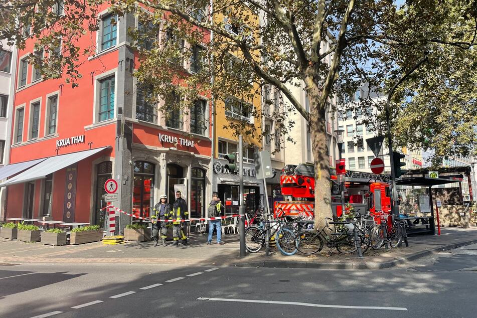 In einer Wohnung über der Eisdiele von Lukas Podolski (36) am Heumarkt ist ein Feuer ausgebrochen.
