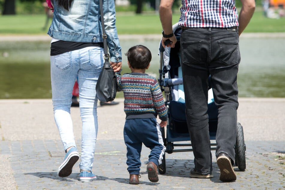 Seit der Einführung am 1. September 2018 wurden 4,6 Milliarden Euro an Familien mit kleinen Kindern ausgezahlt.