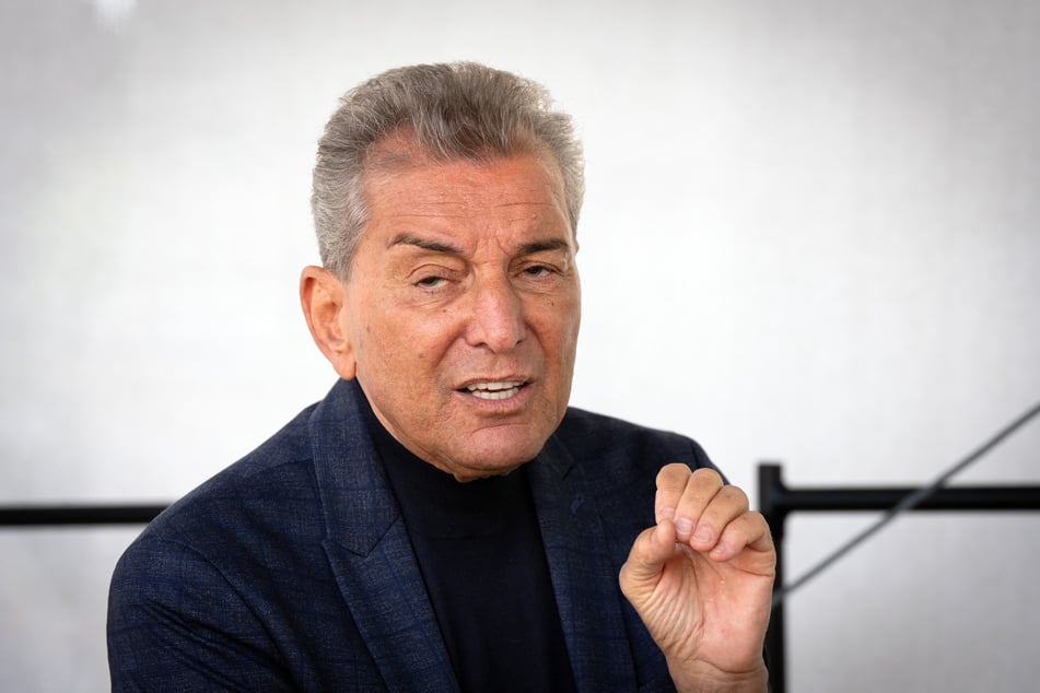 Laut Michel Friedman (69) sei die Würde des Menschen stärker als jemals zuvor seit 1945 angetastet.