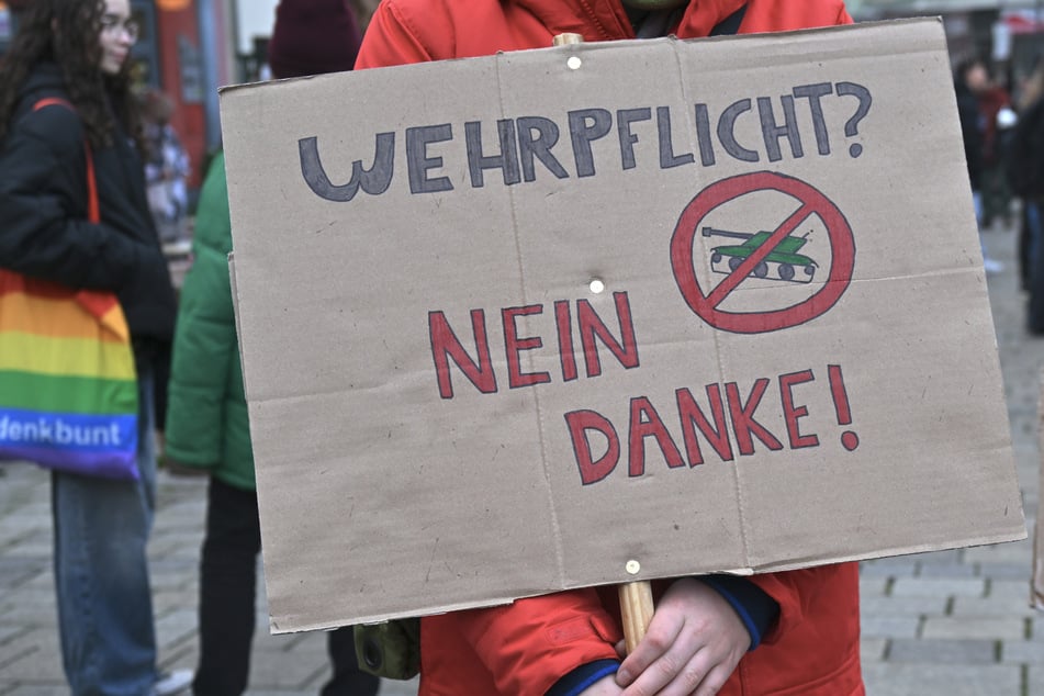 Aus Sicht des Ministeriums gehört die Auseinandersetzung mit politischen Themen in die Schule.