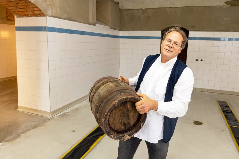 Diplom-Braumeister Ulrich Betsch (56) in den Räumen seiner geplanten neuen Brauerei.