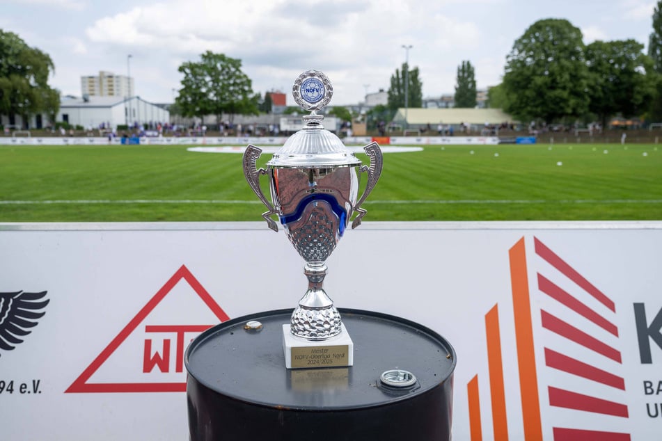 Der BFC Preussen holte sich am Samstag den Meisterpokal der NOFV-Oberliga Nord.