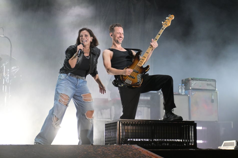 Silbermond legt ein Zusatzkonzert im Harbig-Stadion nach.