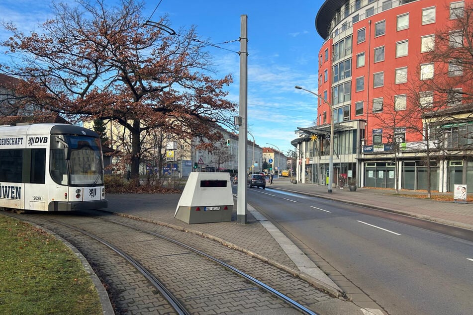 Seit Donnerstag steht der zweite Superblitzer an der Nürnberger Straße.