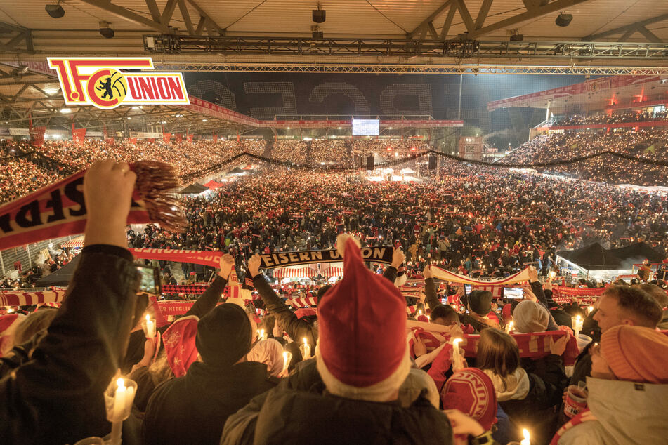 Traditionelles Weihnachtssingen in der Alten Försterei: 28.500 Union-Fans dabei