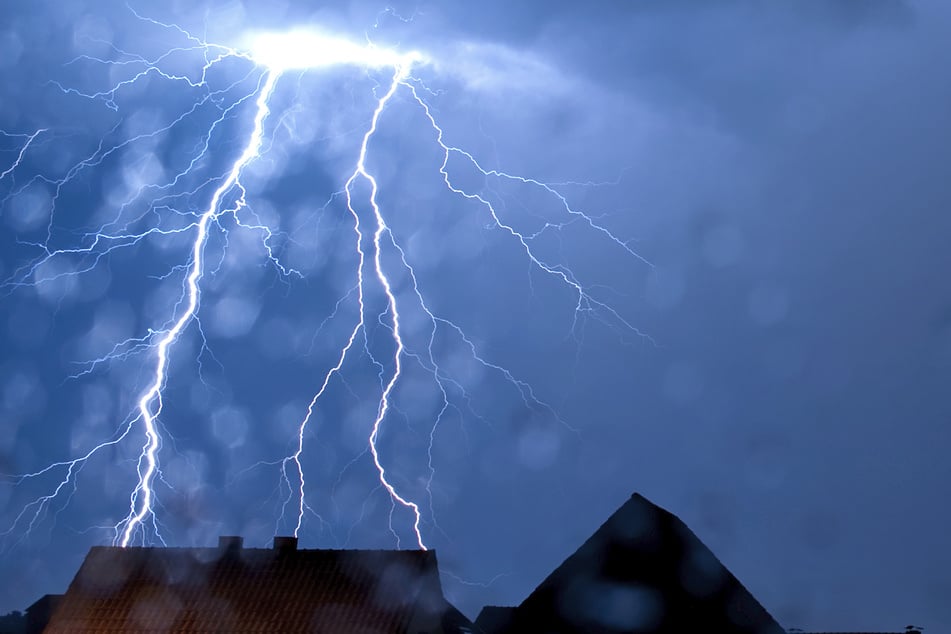 Blitz und Donner sollen zumindest in Sachsen und Sachsen-Anhalt am Samstag fernbleiben.