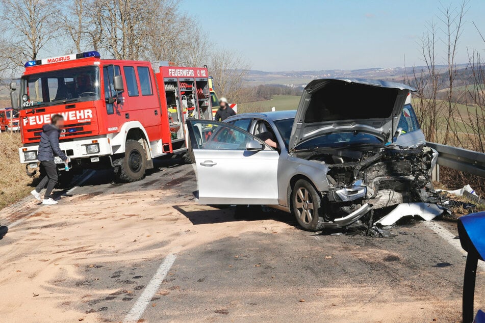 Im Suff! Audi-Fahrer knallt in Gegenverkehr: Vier Verletzte, darunter zwei Kinder