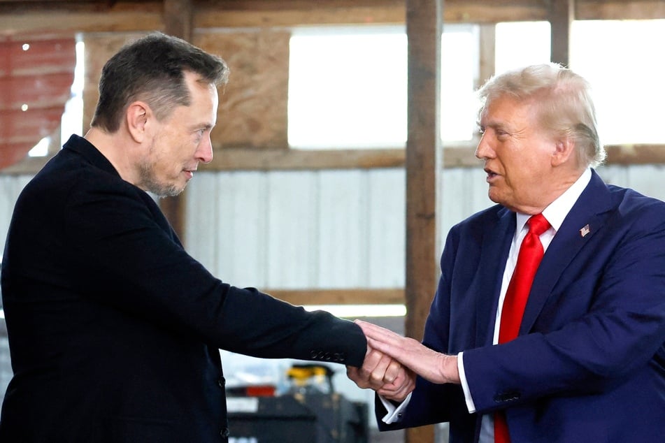 Trump's campaign reportedly got Musk to do his bidding in Vance dossier X scandal!