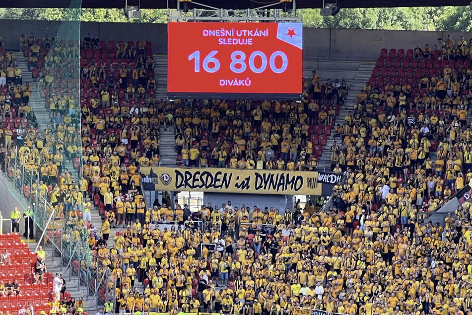 Insgesamt 16.800 Zuschauer sorgten in Prag für Europapokal-Stimmung.