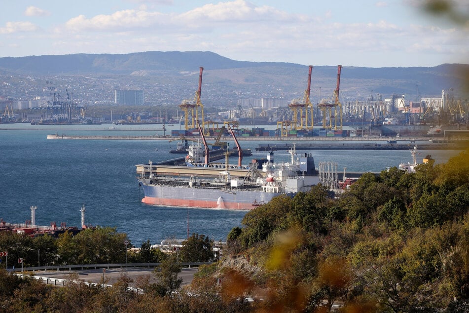 Auf dieser Aufnahme aus dem Jahr 2022 ist im Hafen von Noworossijsk alles friedlich.