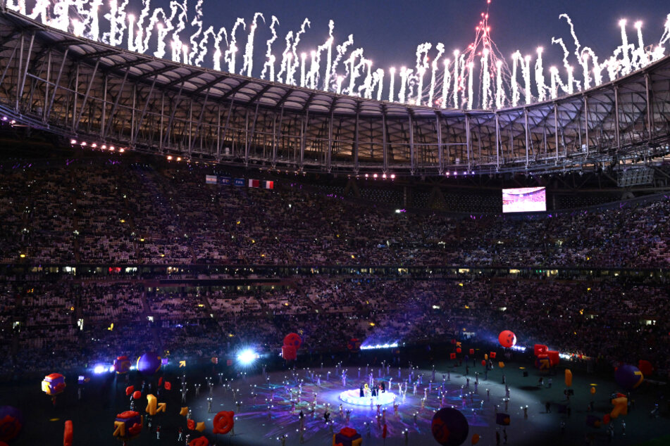 Das Finale wurde mit einer großen Lichter-Show eingeläutet.