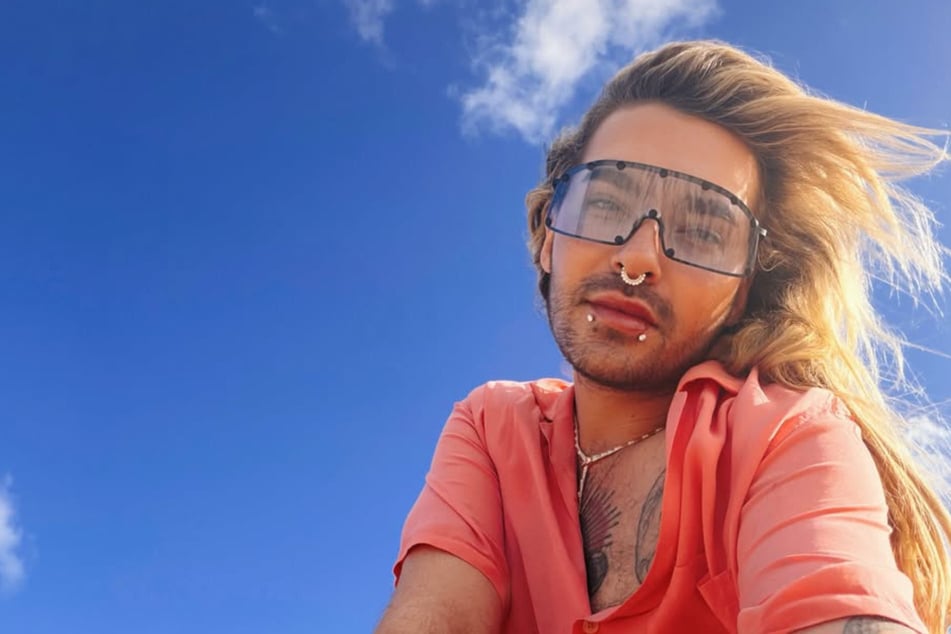 Bill Kaulitz mit schlüpfriger Beichte: Nach dem Wein ging es mit Freundin ins Bett