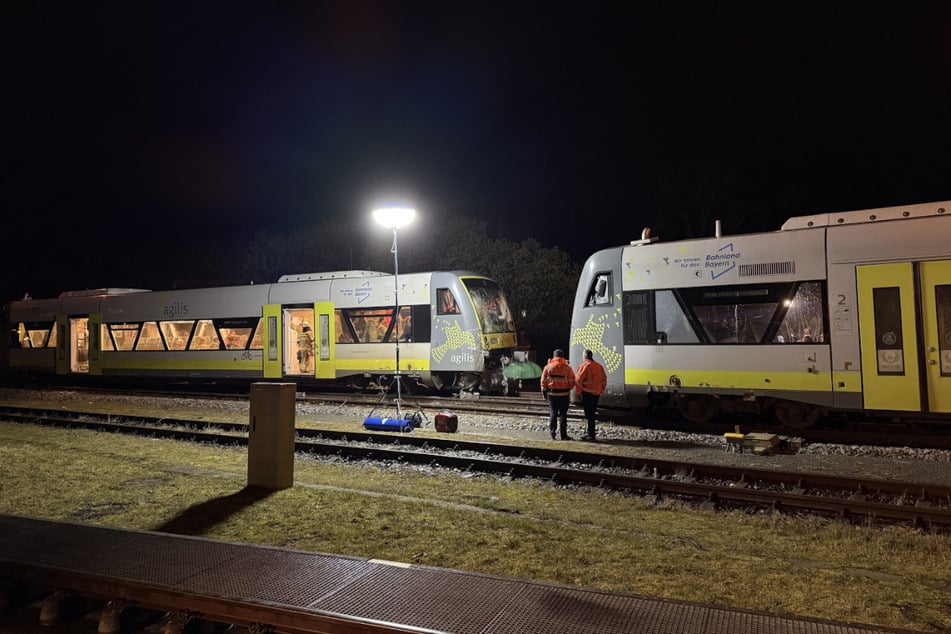 Zwei Regionalzüge sind in Bayreuth kollidiert.