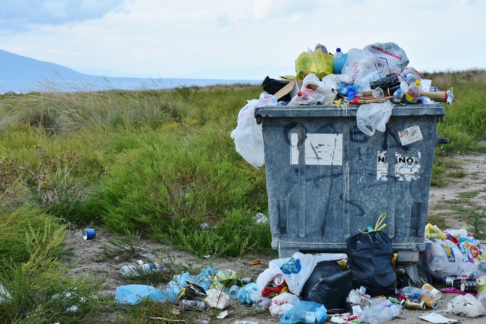 Die Bewohner des Mehrfamilienhauses waren von der bösen Müll-Überraschung gar nicht begeistert. (Symbolfoto)