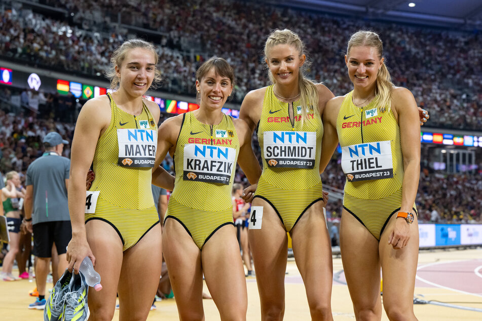 Deutschlands 400-Meter-Staffel der Frauen um Alica Schmidt (25, 2.v.r.) darf bei Olympia hoffen.