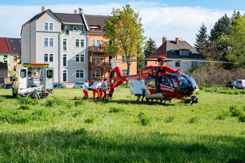 Per Hubschrauber wurde sie in eine Klinik transportiert.