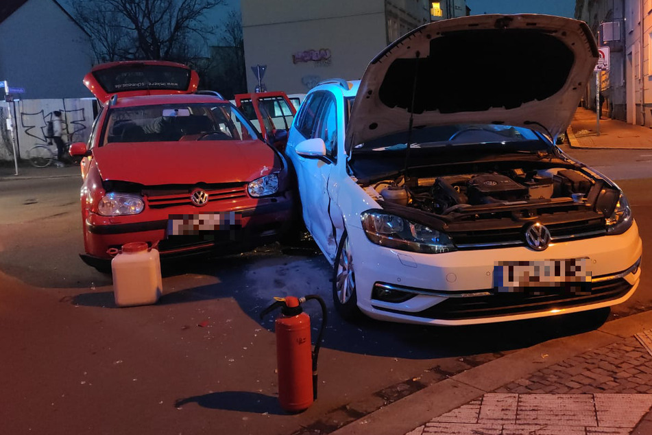 Kinder saßen mit im Auto! Zwei Verletzte bei Unfall in Leipzig