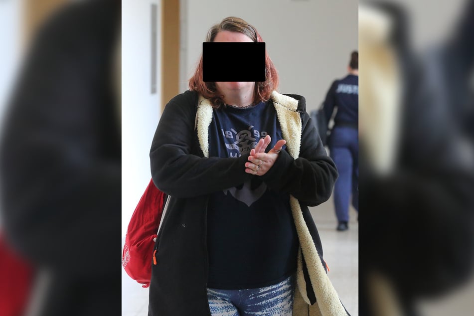 Claudia V. (33) soll mit ihrer Unterschrift Beihilfe zum Betrug geleistet haben.