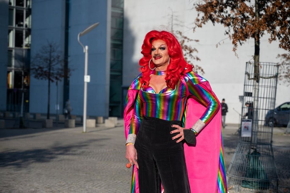 Dragqueen Gloria Viagra trat bei der Berliner Abgeordnetenhauswahl im Wahlkreis 8 für das Winsviertel, Mendelsohnviertel, Thälmannpark, Teutoburger Platz und Kastanienallee an. (Archivfoto)