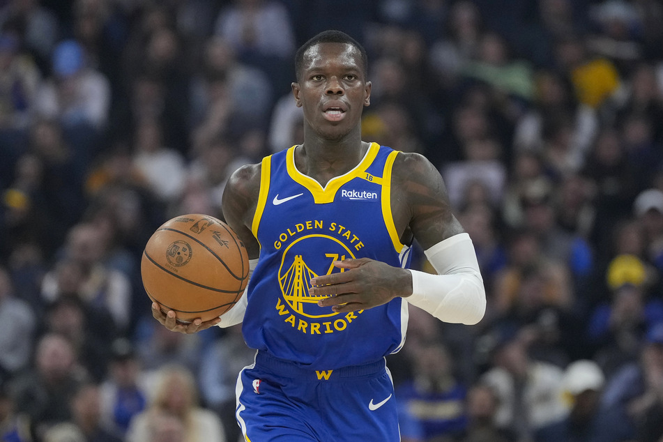 Deutschlands Kapitän Dennis Schröder (31) verlässt die Golden State Warriors nach weniger als zwei Monaten schon wieder - bleibt allerdings nur 24 Stunden bei seinem nächsten Team!