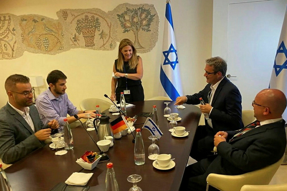 FDP-Stadtrat Frank Müller-Rosentritt (39, r.) zu Gast in Israel. Hier warb der Bundestagsabgeordnete bei Investoren für Chemnitz.