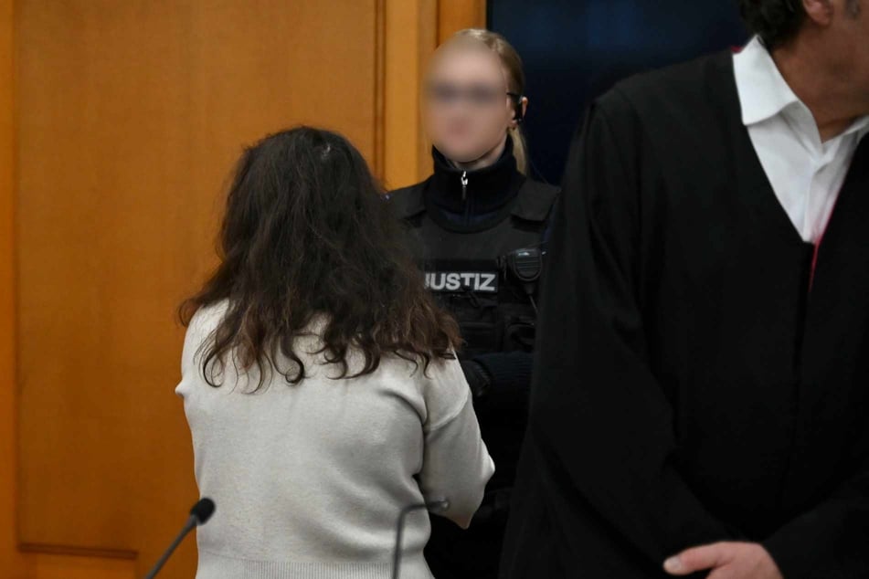 Die ehemalige DRK-Mitarbeiterin wurde wegen gefährlicher Körperverletzung zu einer Haftstrafe verurteilt.