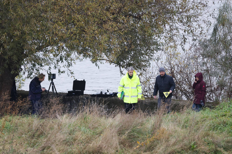 Die Leichen der Mutter und ihres Sohnes wurden am 16. November 2021 im Wasser in Köln gefunden.
