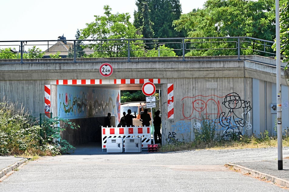 Die Brücke befindet sich in unmittelbarer Nähe der Schule und stand nach acht Jahren wieder für eine Neugestaltung bereit.