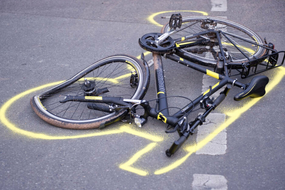 Das Fahrrad des 69-Jährigen wurde leicht beschädigt. (Symbolbild)