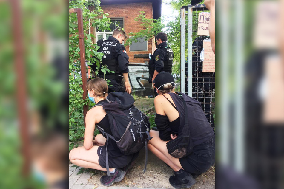 Die Polizei macht sich bereits ein erstes Bild von der Lage vor Ort.