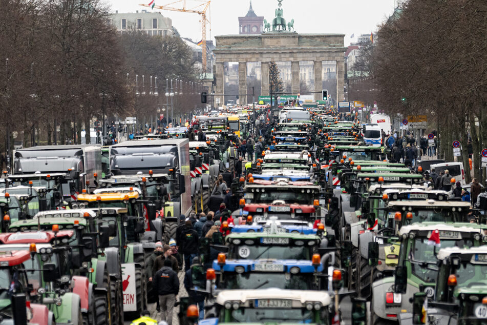 Berlin: Wut-Bauern drohen Ampel mit einem "sehr heißen Januar"