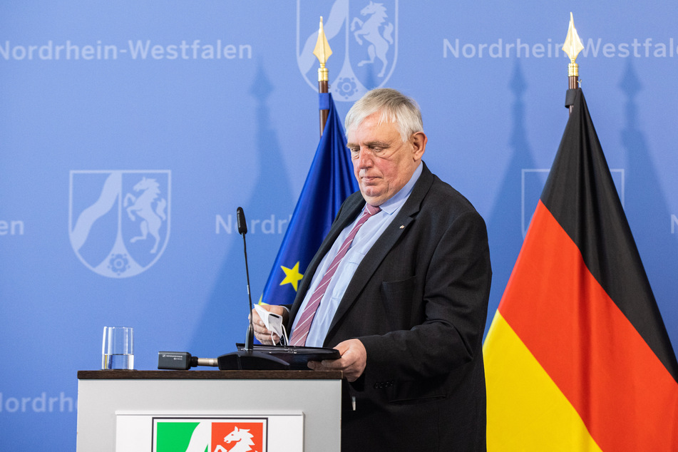 NRW-Gesundheitsminister Karl-Josef Laumann (CDU) kündigt an, dass bis Juli 60 Prozent der Menschen in NRW geimpft sein können.
