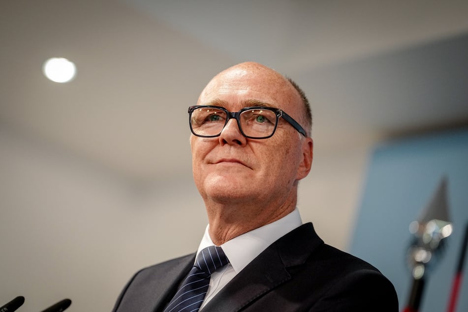 Der Schweizer Verteidigungsminister Martin Pfister (62) äußerte sich kritisch zum Iran-Krieg.