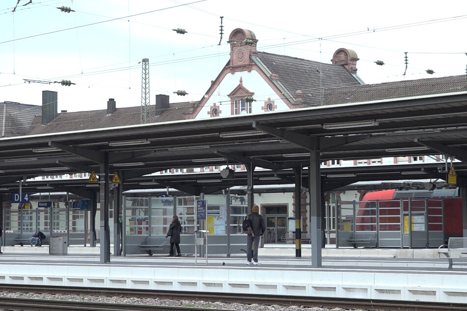 Am Rastatter Bahnhof kam es zur Attacke.
