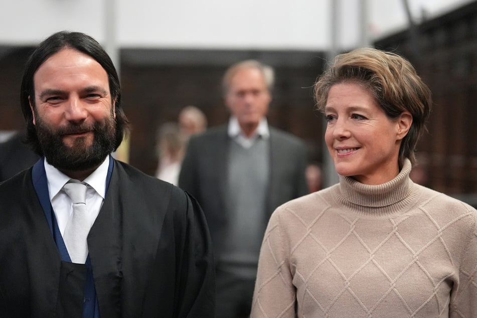 Christina Block (52) zusammen mit ihrem Anwalt Ingo Bott (42).