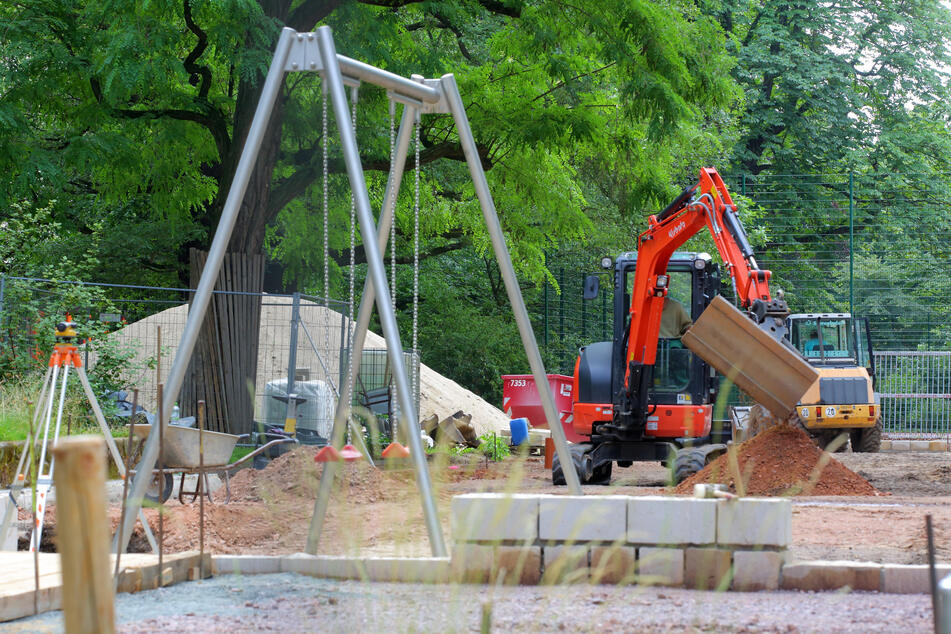 Seit April wird der Spielplatz im Park umgestaltet.