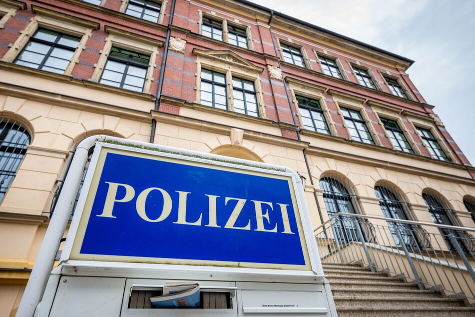 Das Polizeirevier in Burgstädt: Die Beamten mussten in der Nacht auf Sonntag gleich zweimal wegen eines Randalierers ausrücken.