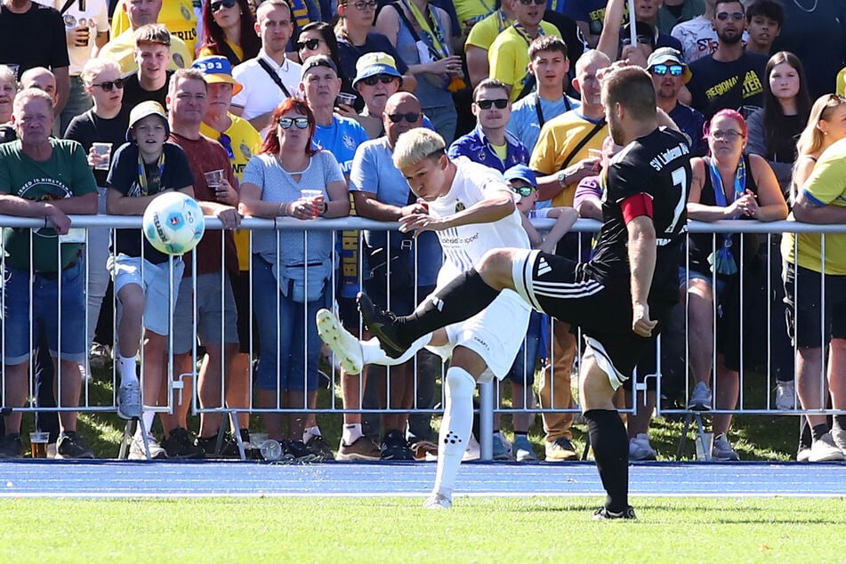 Pasqual Verkamp (weißes Trikot) und Co. haben die Pokalhürde Lindenau gemeistert.
