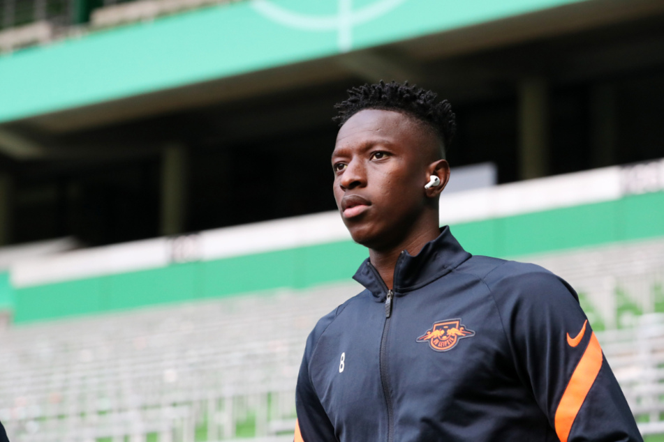 Amadou Haidara (23) hat seinen Vertrag bei RB Leipzig vorzeitig verlängert. (Archivbild)