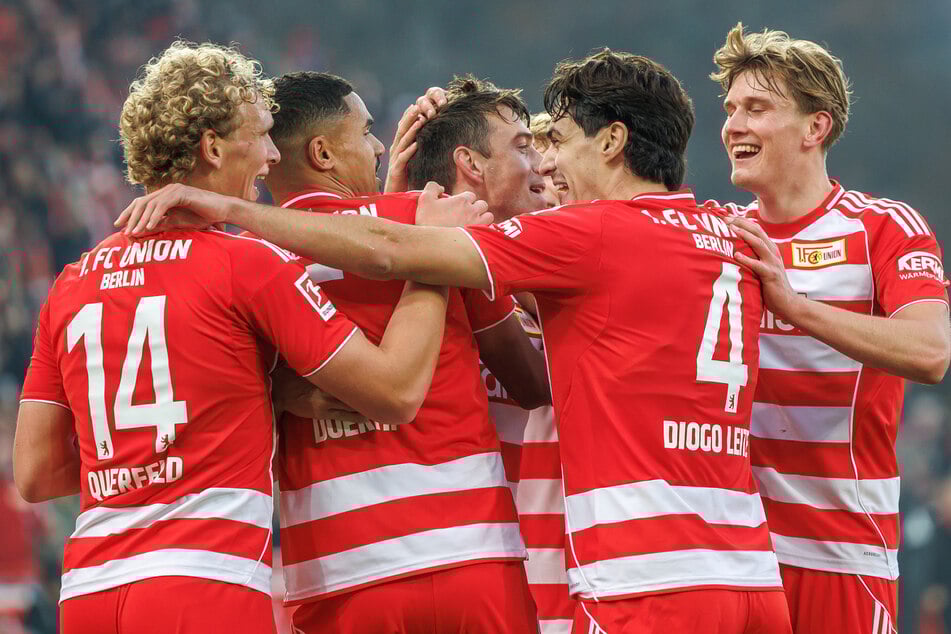 Neben Diogo Leite (26, 2.v.r.) hat auch Danilho Doekhi (27, 2.v.l.) das Interesse geweckt.