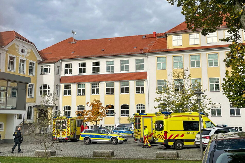 Grundschule in Pulsnitz: Dank der erprobten Amokpläne weiß die Sachsen-Polizei, was zu tun ist.