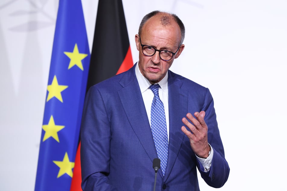 Bundeskanzler Friedrich Merz (70) wünscht der deutschen Handball-Nationalmannschaft bei der EM viel Erfolg.