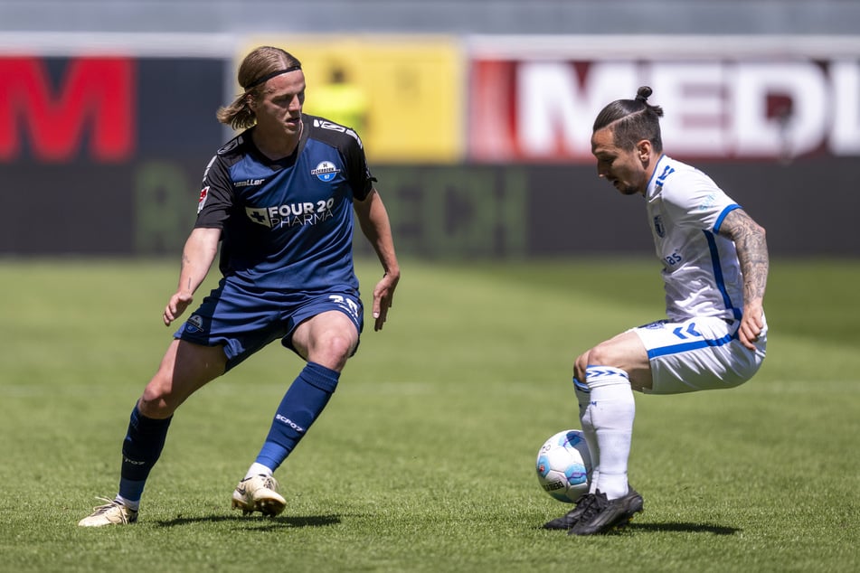Baris Atik (r.) und der 1. FC Magdeburg verabschiedeten sich am vergangenen Spieltag durch eine 1:2-Niederlage in Paderborn aus dem Aufstiegsrennen.