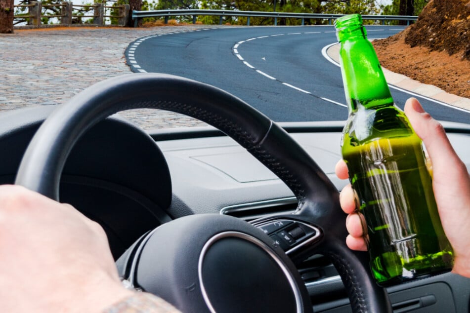 Ordentlich getankt hatte ein Autofahrer, der einen Häftling in der JVA besuchen wollte. Einen Führerschein hatte der Mann auch nicht. (Symbolbild)