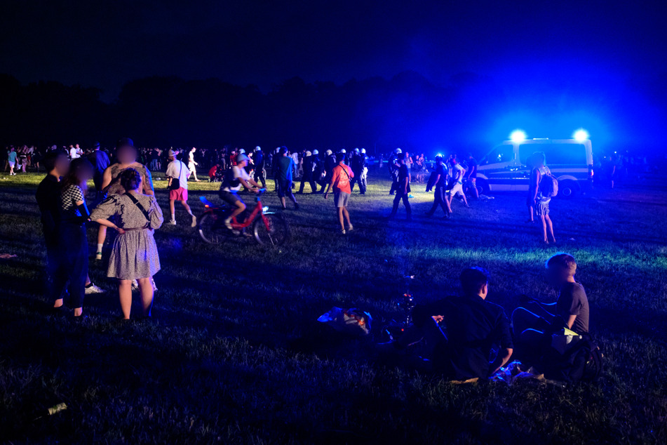 Rund 7000 Jugendliche und junge Erwachsene feierten am Wochenende im Stadtpark, bis die Polizei kam.