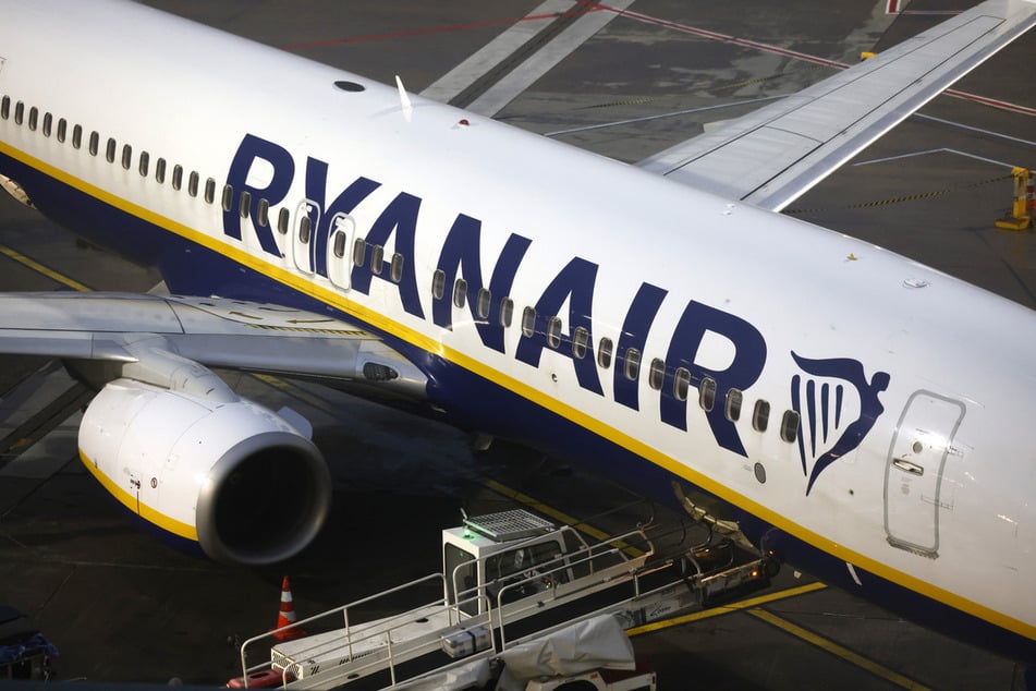 Besoffener Passagier eskaliert im Flieger: Ryanair-Maschine muss zwischenlanden