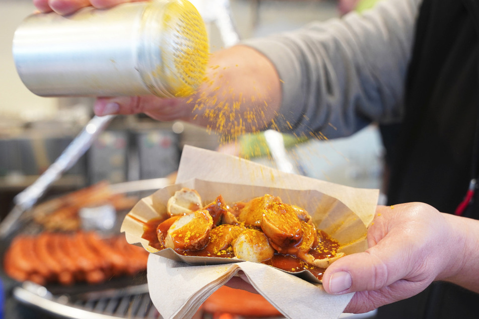 Herta Heuwer beansprucht die Erfindung der Currywurst für sich. (Symbolbild)